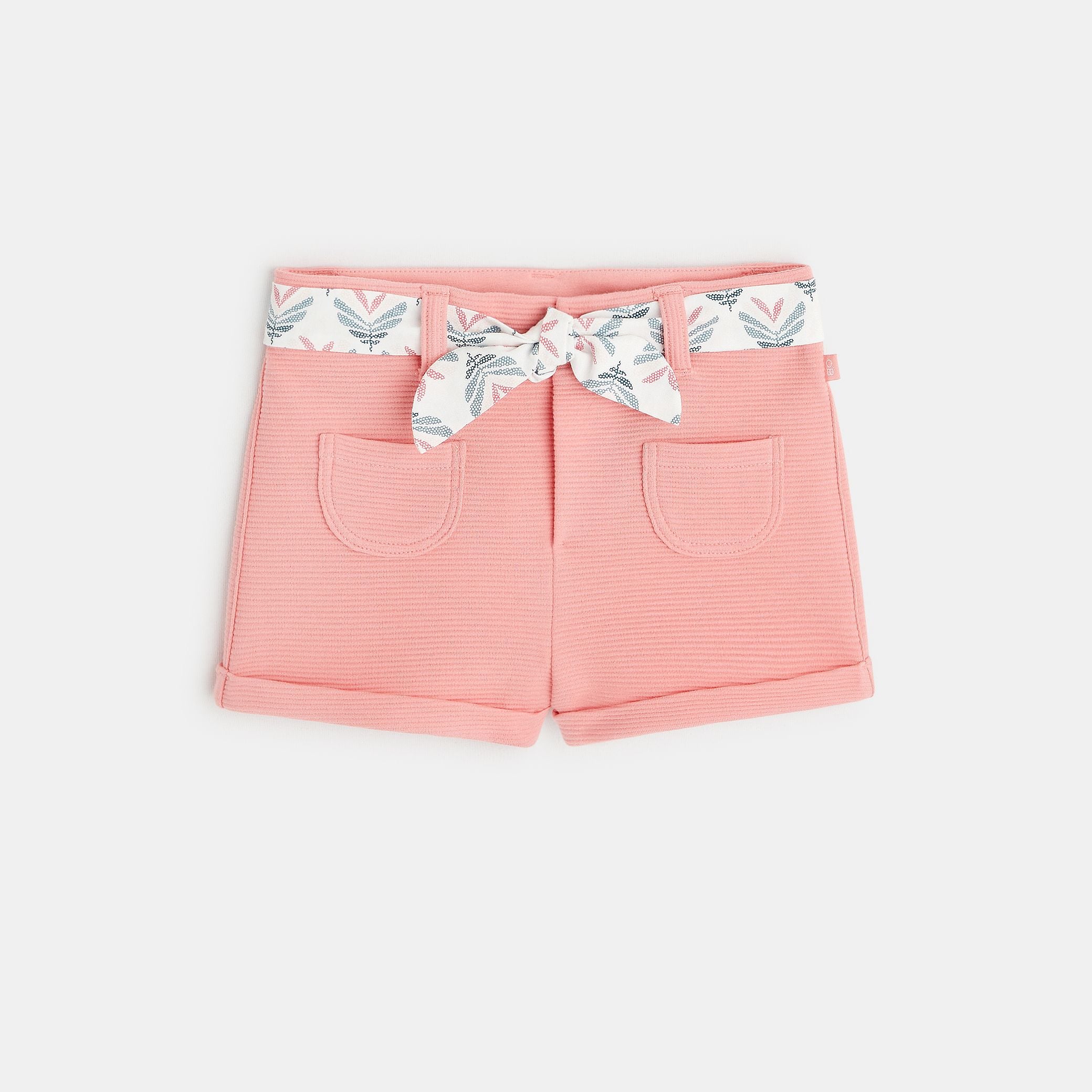 Quần short có đai hoa